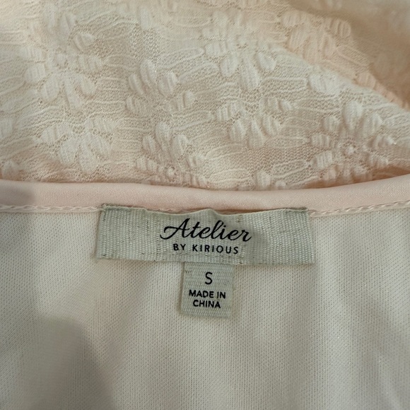 Atelier by Kirious Light Pink Crop Floral Lace Stretchy Top (S) - Picture 5 of 6